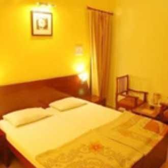 Hotel Surya Gwalior Bagian luar foto