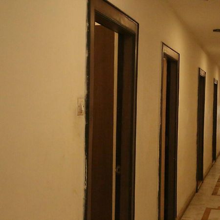 Hotel Surya Gwalior Bagian luar foto